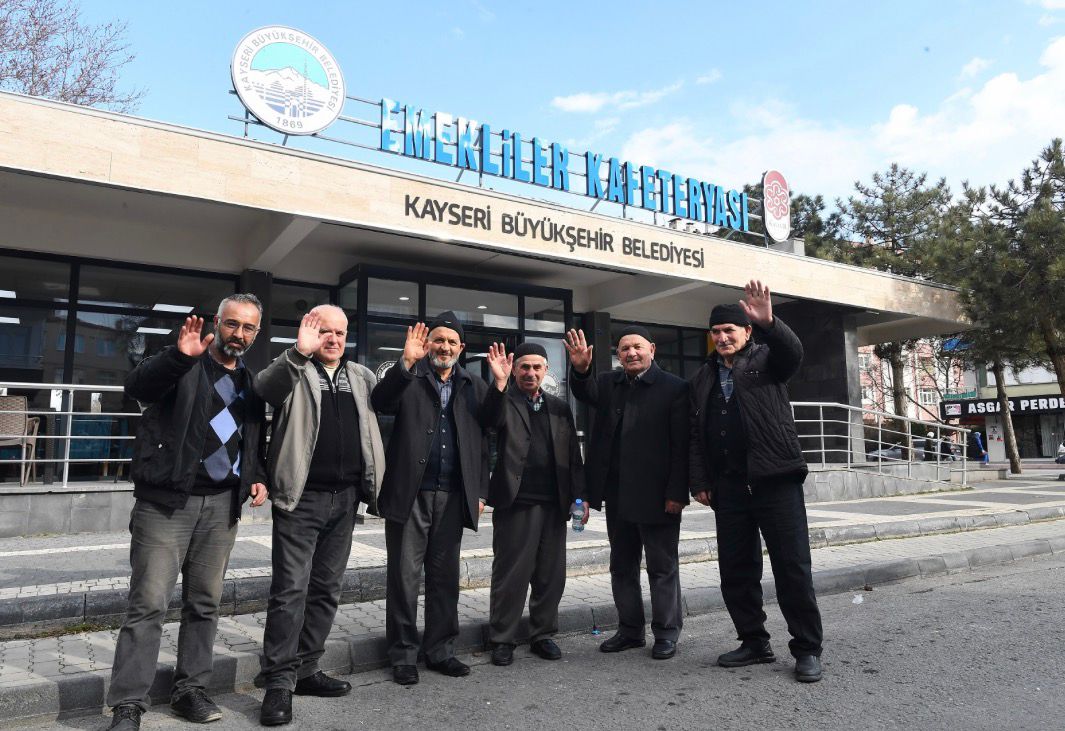 SOSYAL BELEDİYECİLİĞİN VAZGEÇİLMEZ DURAĞI: EMEKLİLER KAFETERYALARI