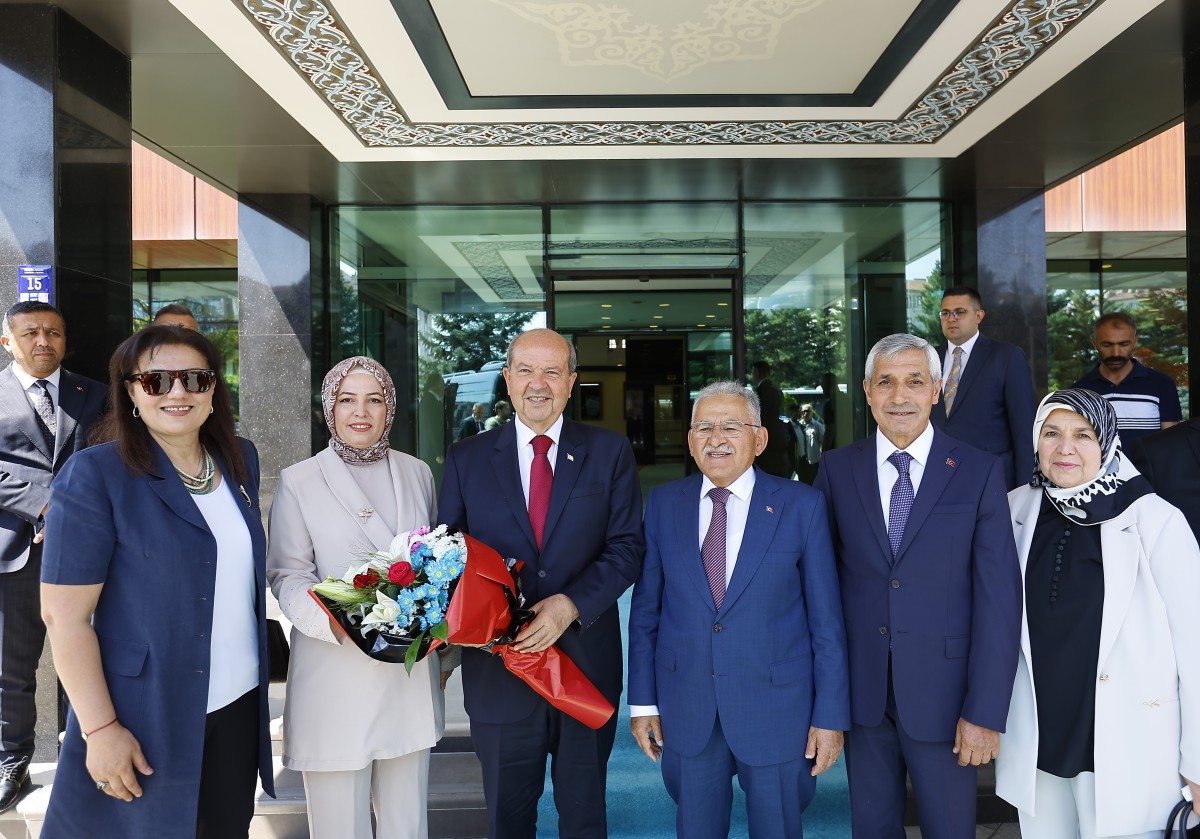 KKTC 5. CUMHURBAŞKANI ERSİN TATAR’DAN BÜYÜKKILIÇ’A ZİYARET