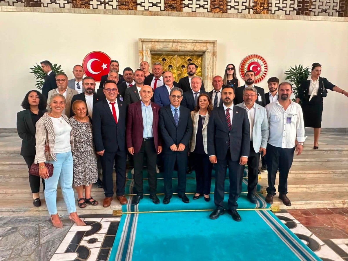 CHP'LİLER GRUP TOPLANTISINA KATILDI