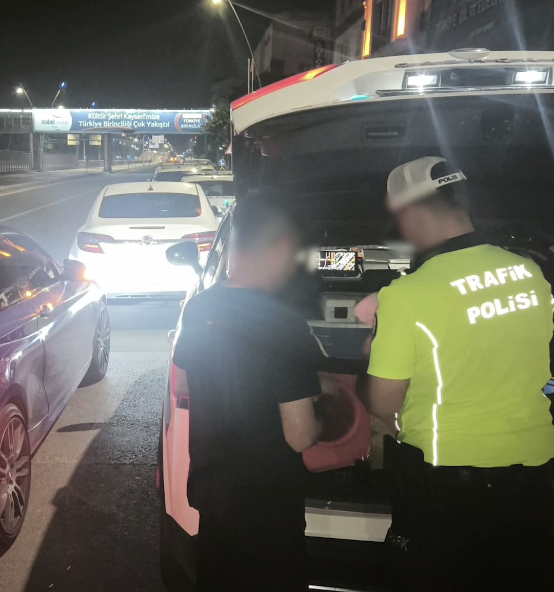 EMNİYET MÜDÜRLÜĞÜ'NDEN SÜRÜCÜLERE YAKIN TAKİP 