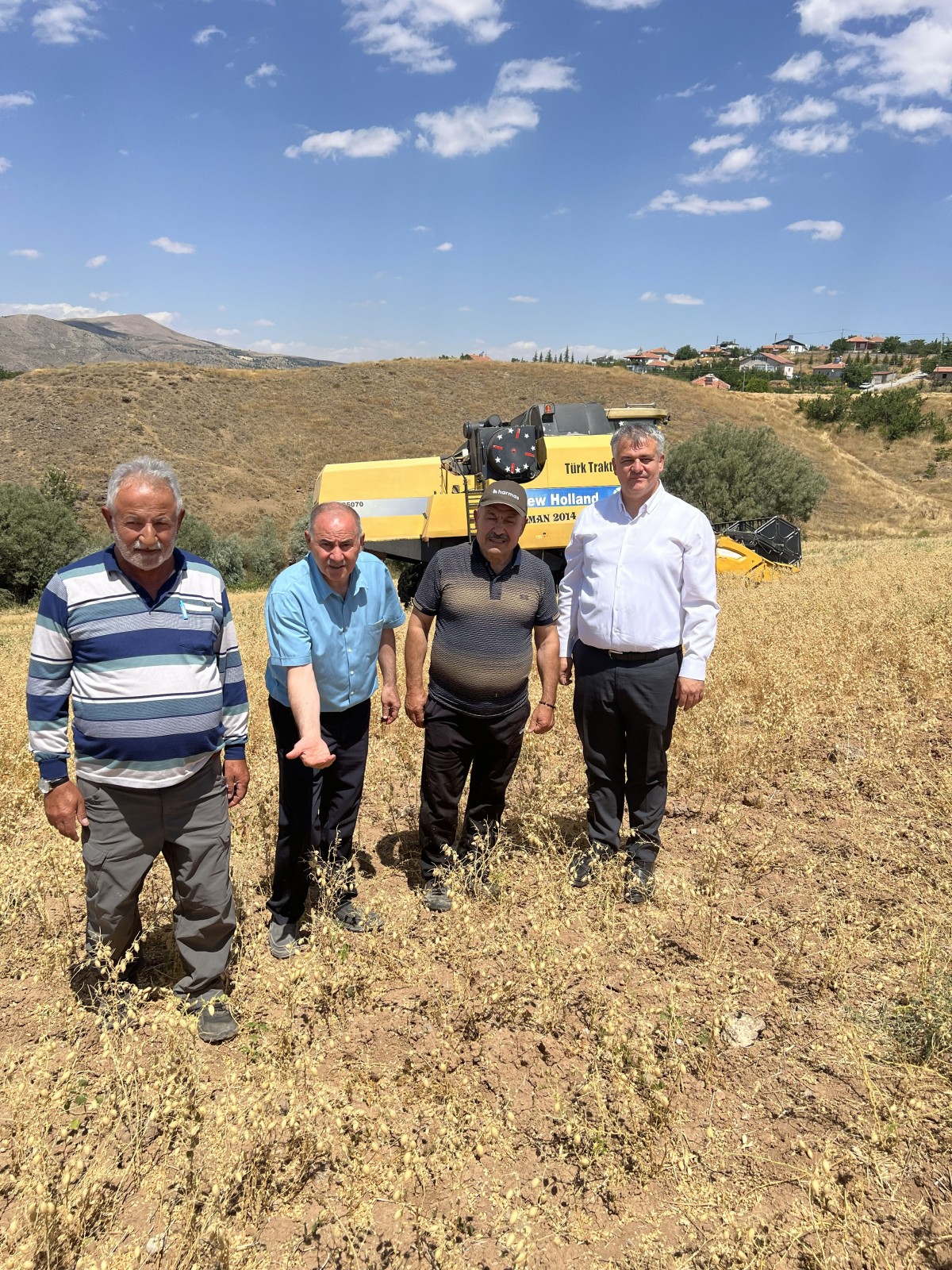 TOHUM DESTEĞİ HASATTA YÜZ GÜLDÜRDÜ