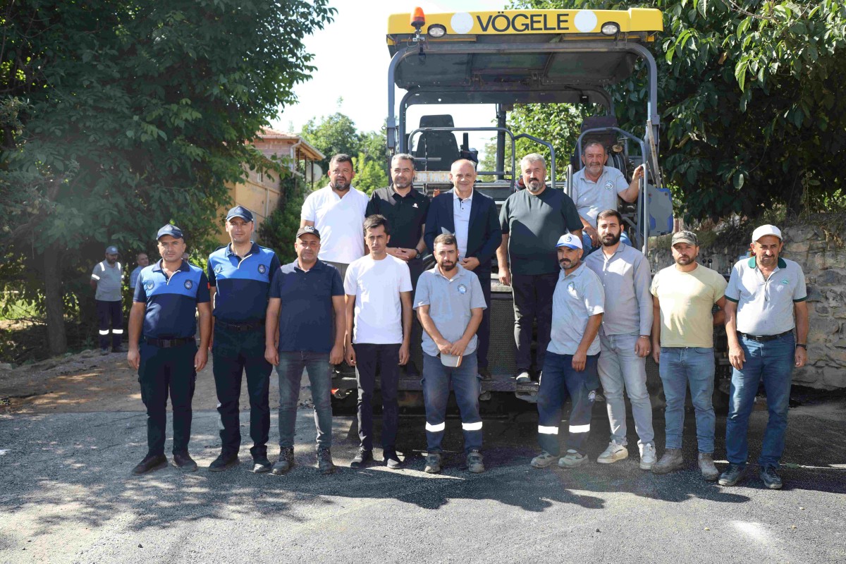 YAHYALI’DA ASFALT SEFERBERLİĞİ HIZ KESMEDEN DEVAM EDİYOR