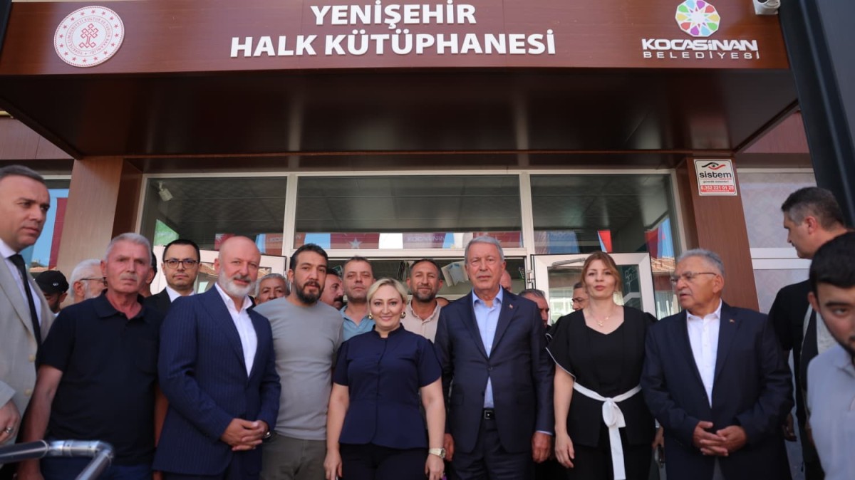 KOCASİNAN’DA 7’DEN 70’E HERKESE HİTAP EDEN YENİ NESİL KÜTÜPHANE AÇILDI