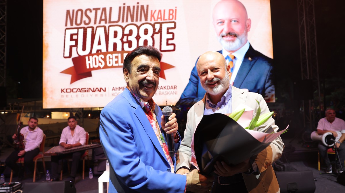 HAKKI BULUT KAYSERİ’DE SEVENLERİ İLE BULUŞTU