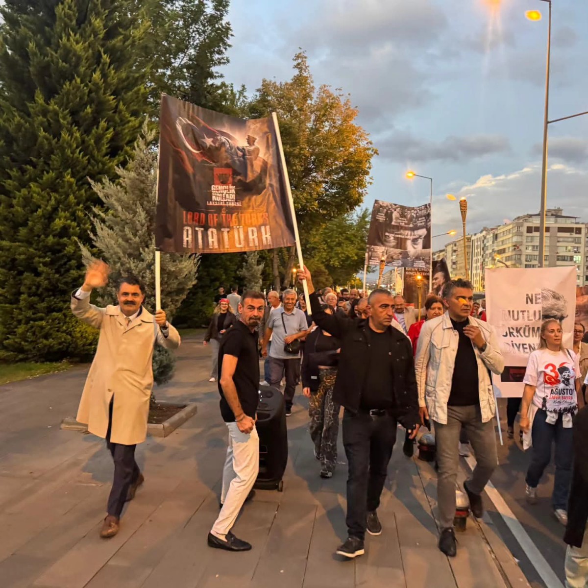 YENİ PARTİ KOCASİNAN'DAN ADD YÜRÜYÜŞÜNE DESTEK