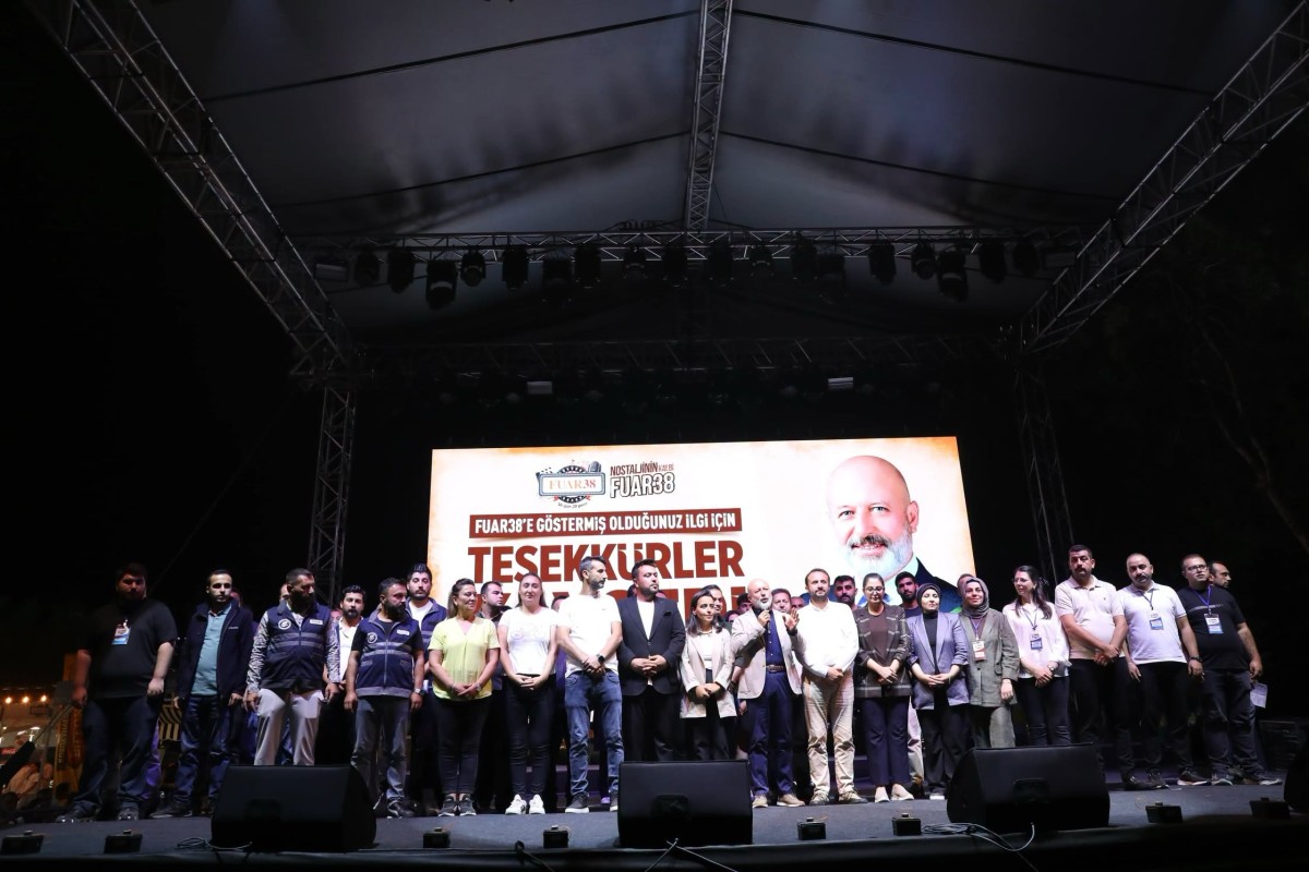 FUAR 38 DE MUHTEŞEM KAPANIŞ