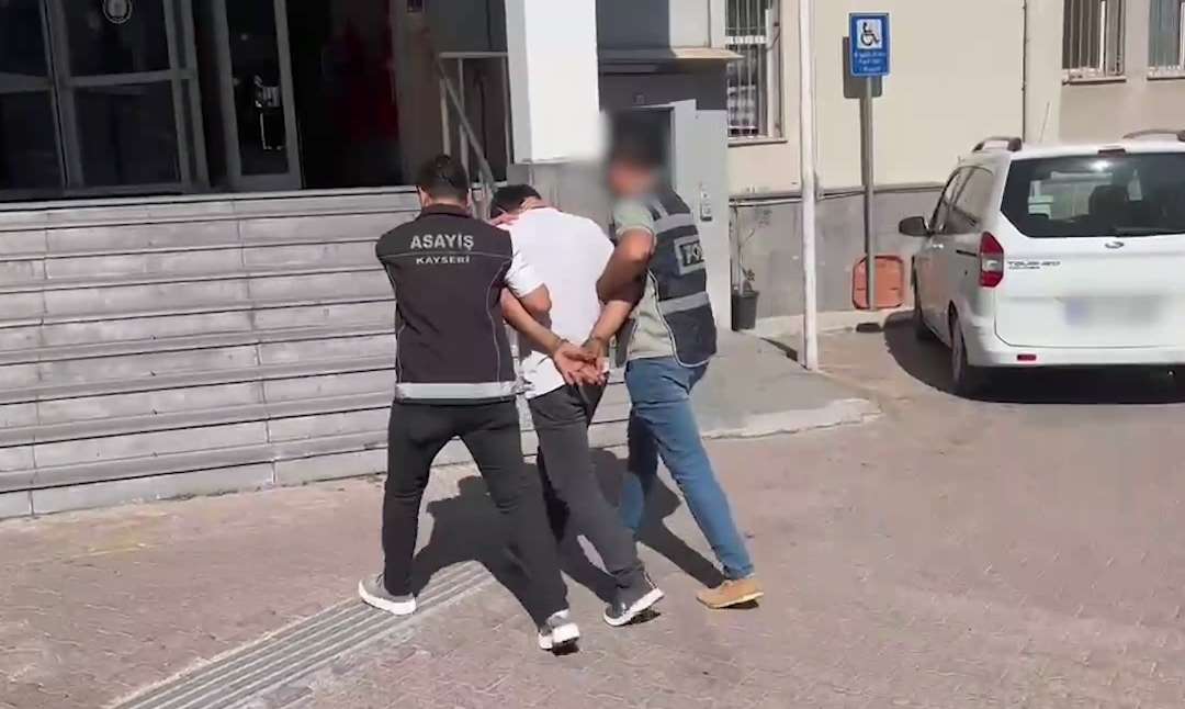 HlRSlZLlK SUÇUNDAN ARANAN ŞAHIS YAKALANDI