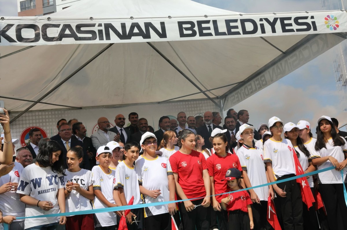 KOCASİNAN’DA 75. ERVA SPOR OKULU HİZMETE AÇILDI
