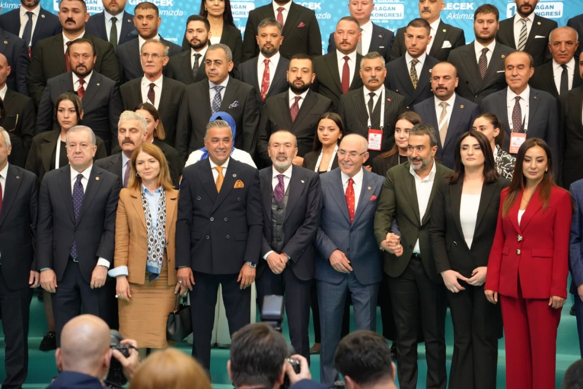 MHP’DE CEMİL DEMİREL YERİNİ KORUDU
