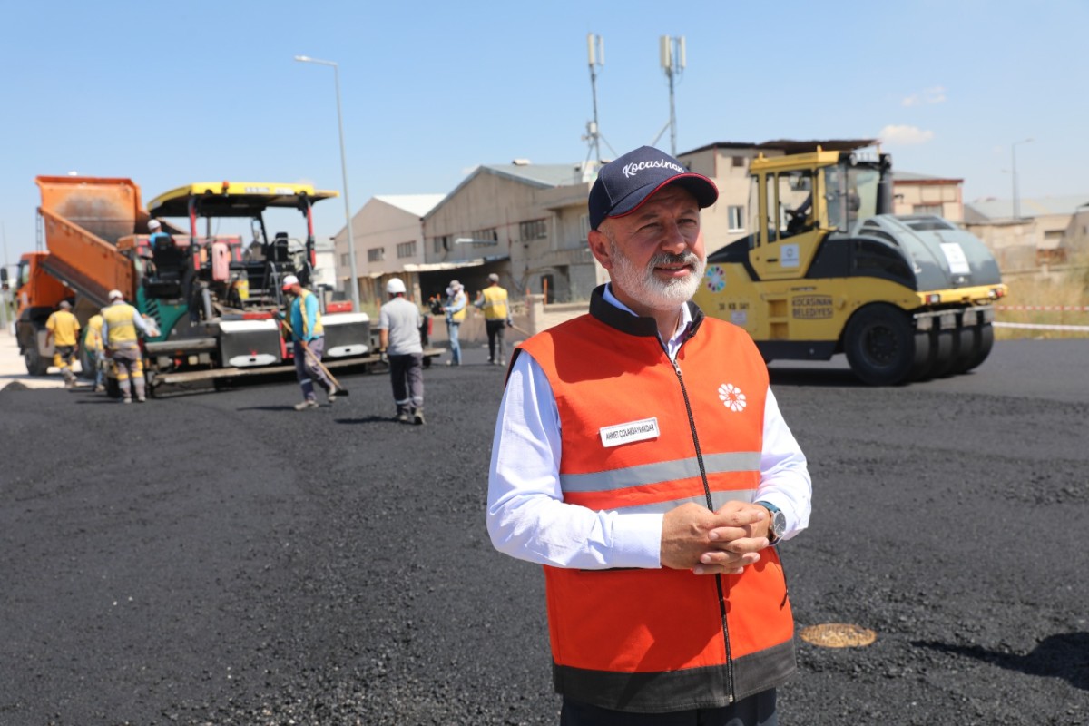 KOCASİNAN’IN ULAŞIM ALTYAPISINDA DÖNÜŞÜM HIZ KESMEDEN SÜRÜYOR