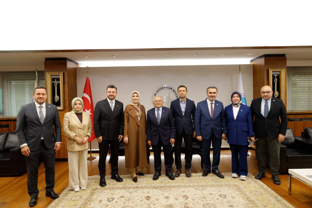 BÜYÜKKILIÇ, AK PARTİ HEYETİNİ AĞIRLADI: TÜRKİYE YÜZYILI VURGUSU