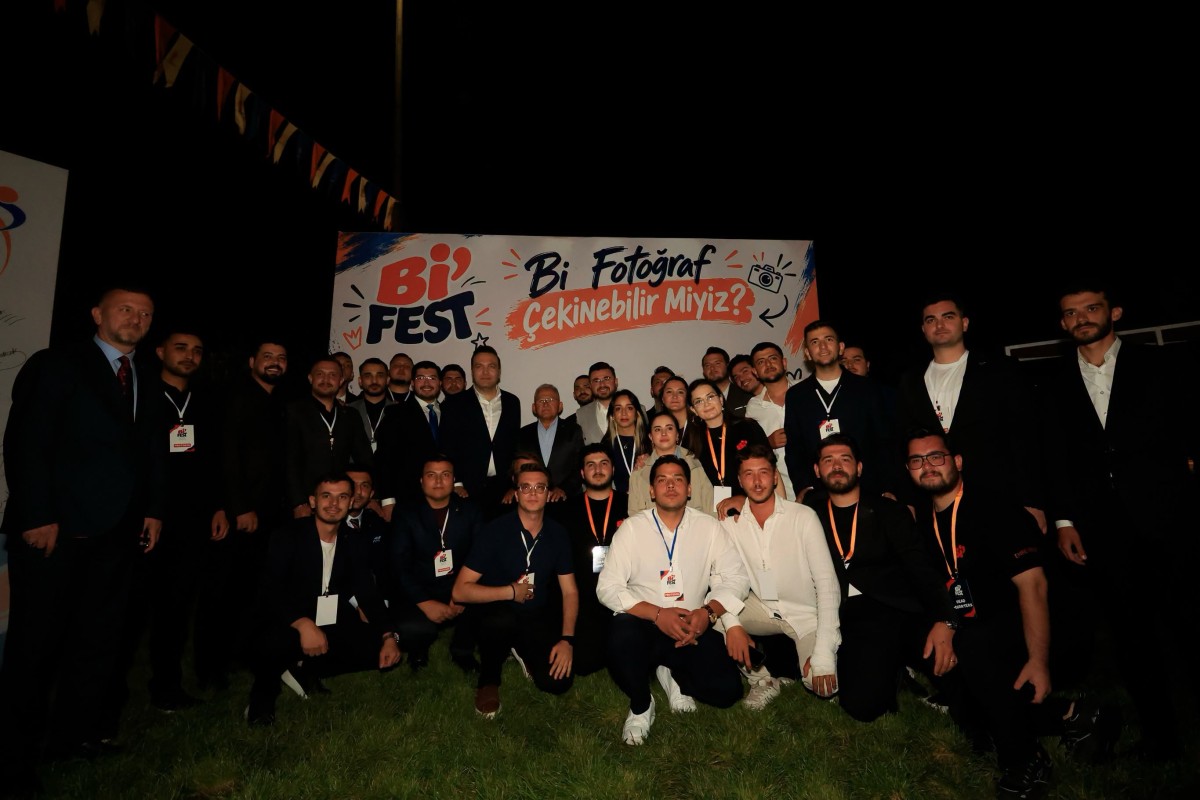 BAŞKAN BÜYÜKKILIÇ, GENÇLERLE BULUŞTU: “BİZ SİZLER İÇİN VARIZ”