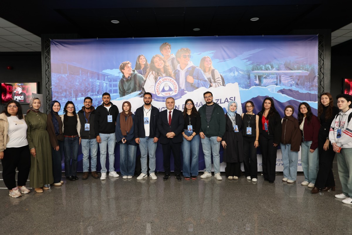 ERÜ'DE ÖĞRENCİLERLE TANIŞMA PROGRAMI DÜZENLENDİ 