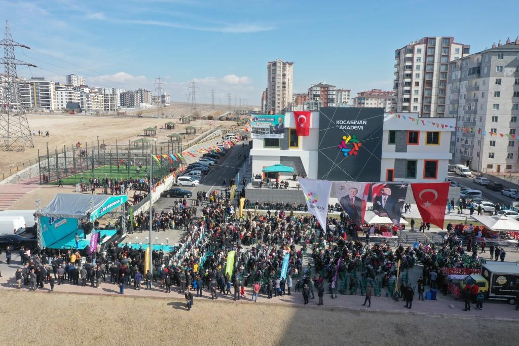 KOCASİNAN’A DEĞER KATAN SOSYAL TESİSLERİN SAYISI 48’E ULAŞTI