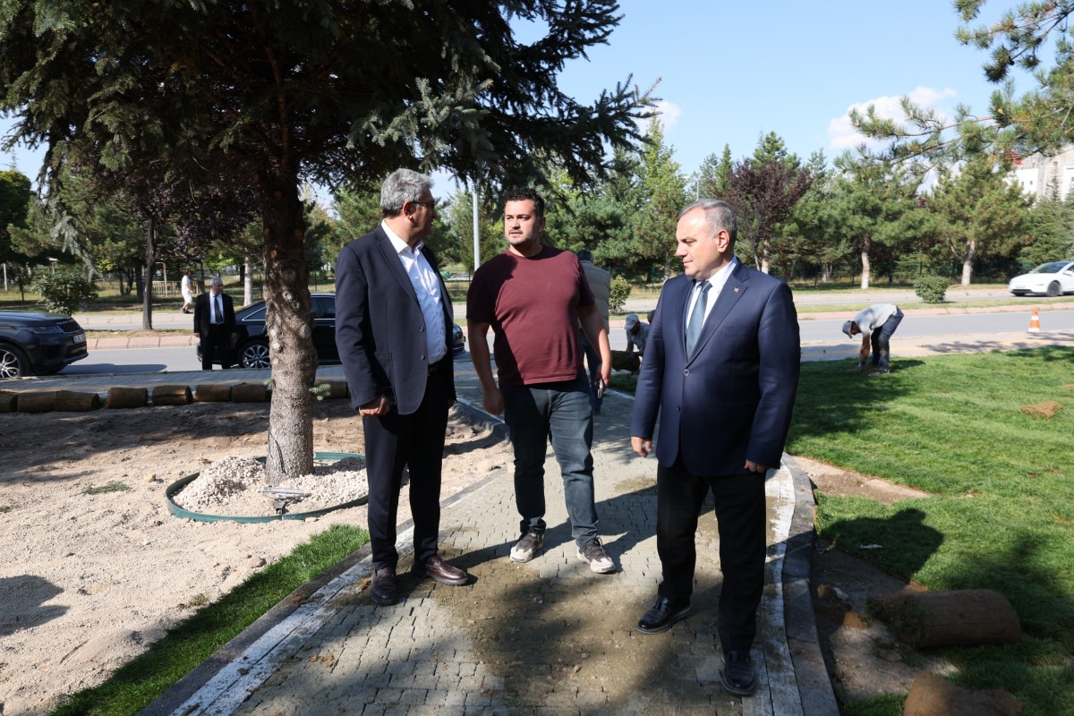 REKTÖR ALTUN YAPIMI DEVAM EDEN PARKI İNCELEDİ 