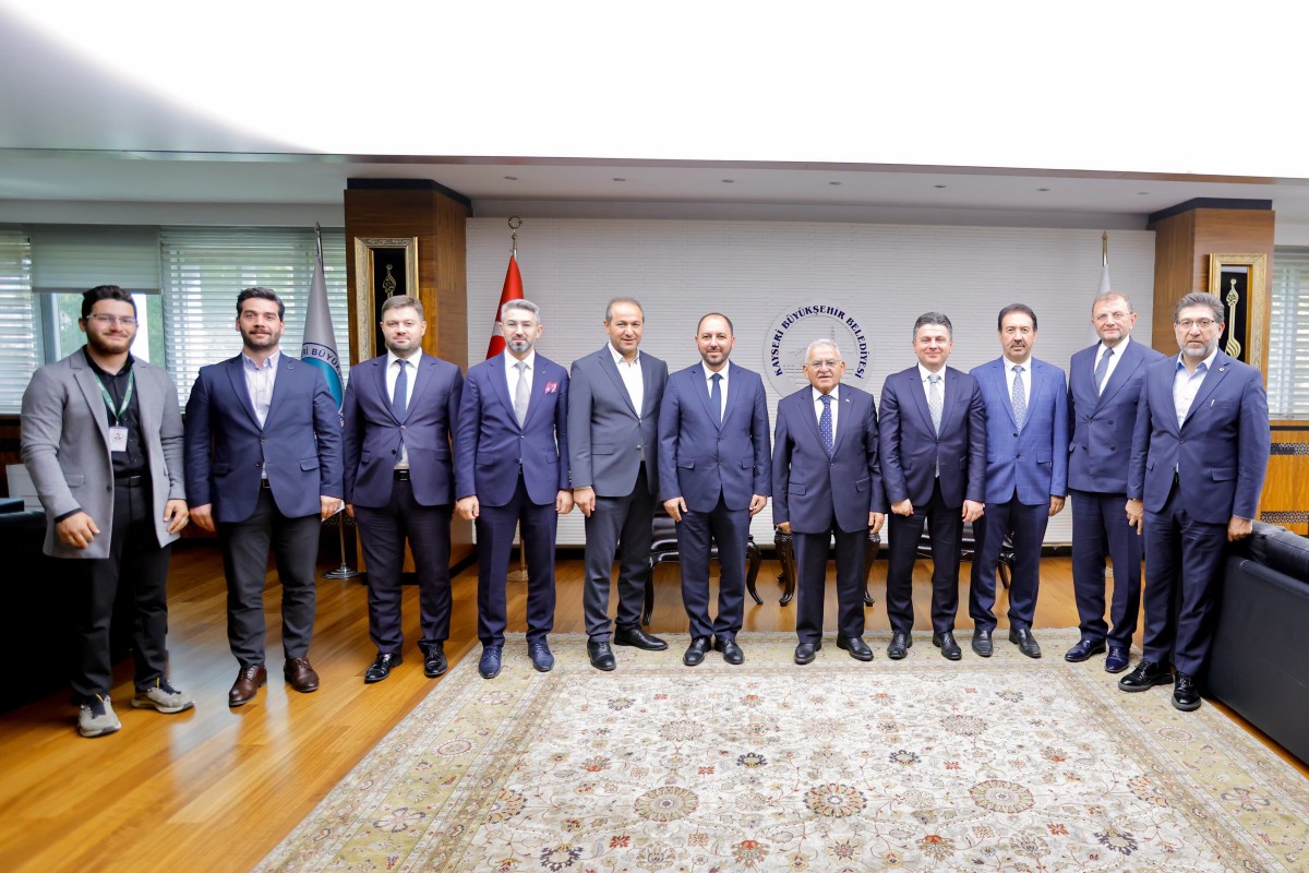 YEŞİLAY HEYETİNİ KABUL ETTİ: “HER DAİM YEŞİLAY’IMIZIN YANINDAYIZ”