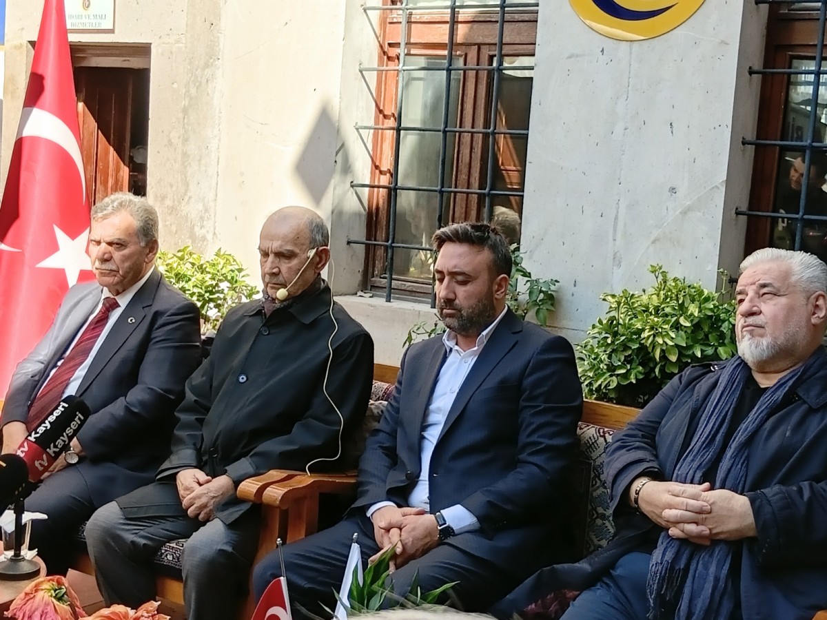 BİRLİK VAKFINDA BEKİR YlLDlZ, KONUŞTU