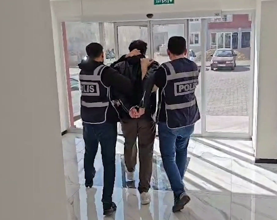 YAĞMA ZANLISI YAKALANDI