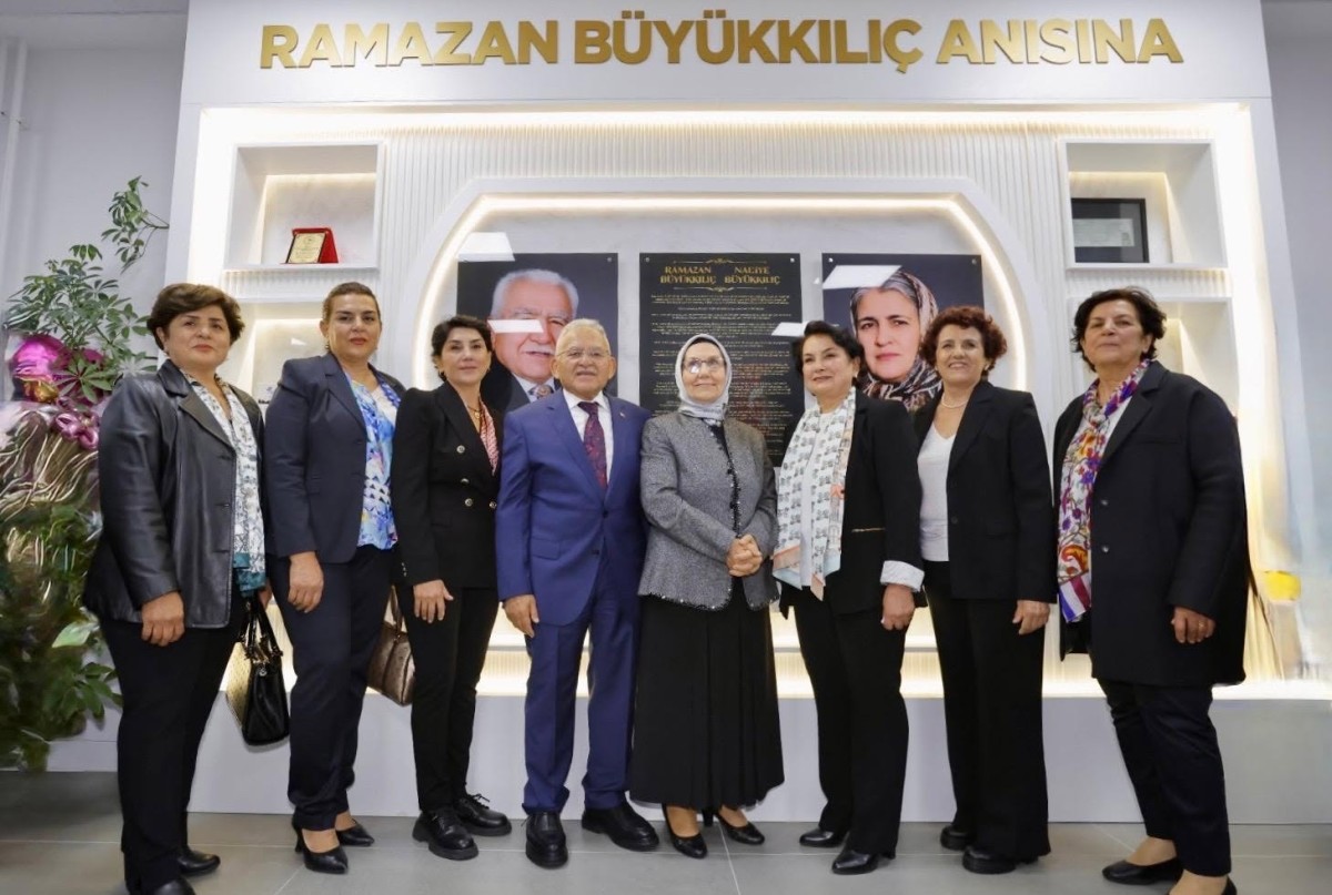 ALZHEİMERDA “HASTA YAKINLARININ EĞİTİMİ ÇOK ÖNEMLİ”