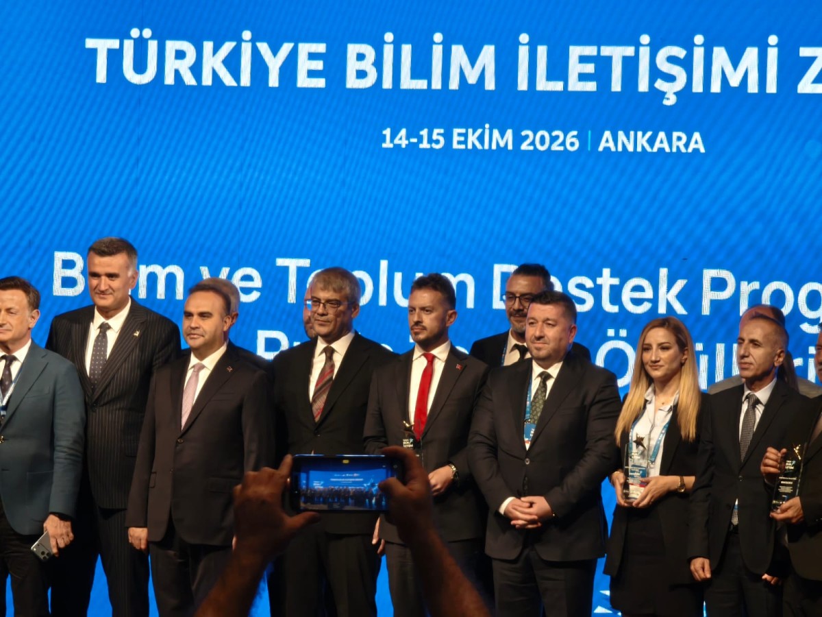 SANAYİ VE TEKNOLOJİ BAKANI KACIR’DAN BİLİMFEST KAYSERİ’YE TÜRKİYE BİRİNCİLİĞİ ÖDÜLÜ